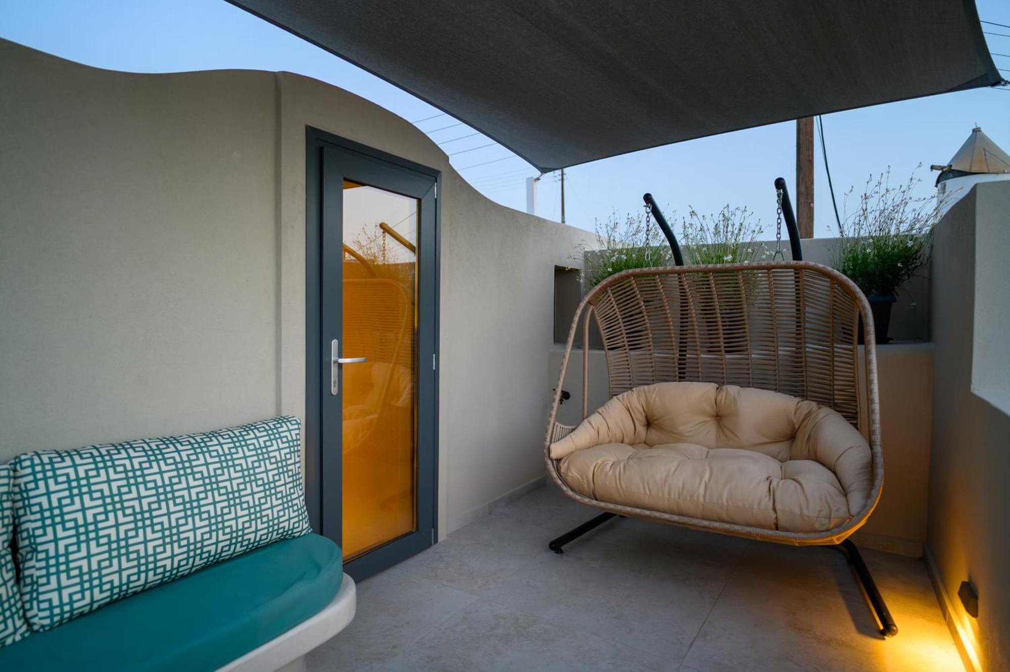 Galaria Serenity Suites Vothon Exterior photo