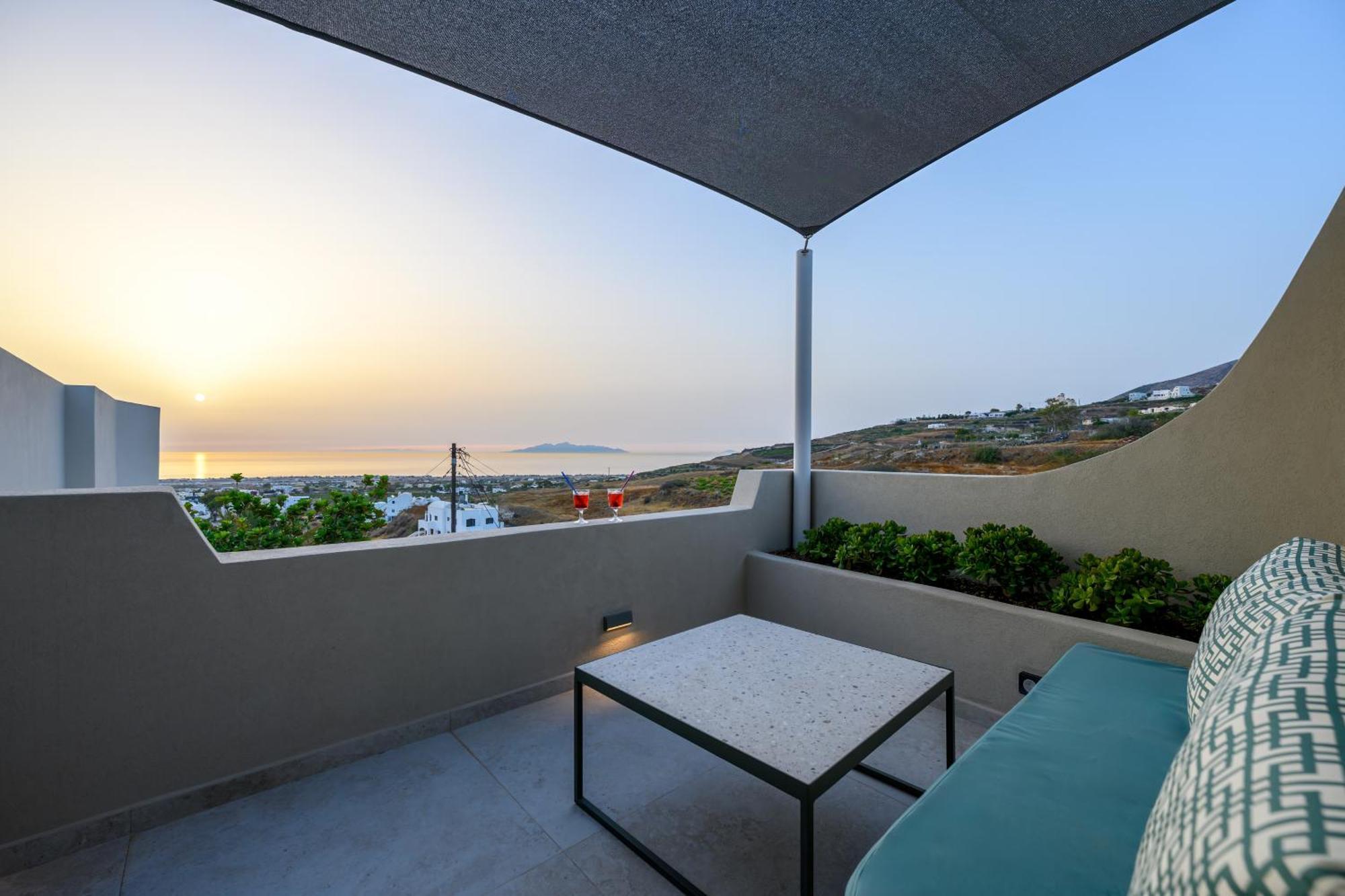Galaria Serenity Suites Vothon Exterior photo