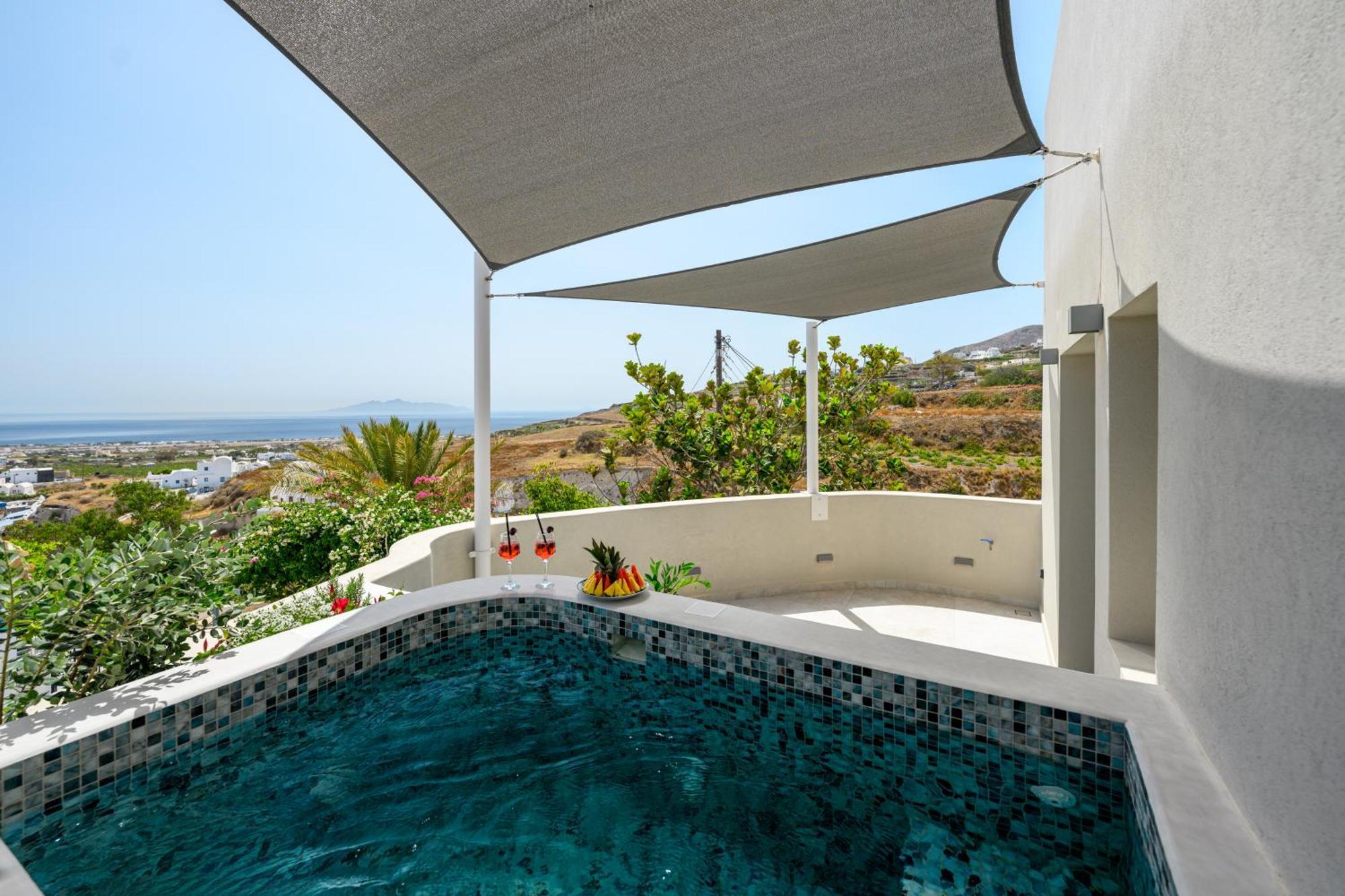 Galaria Serenity Suites Vothon Exterior photo