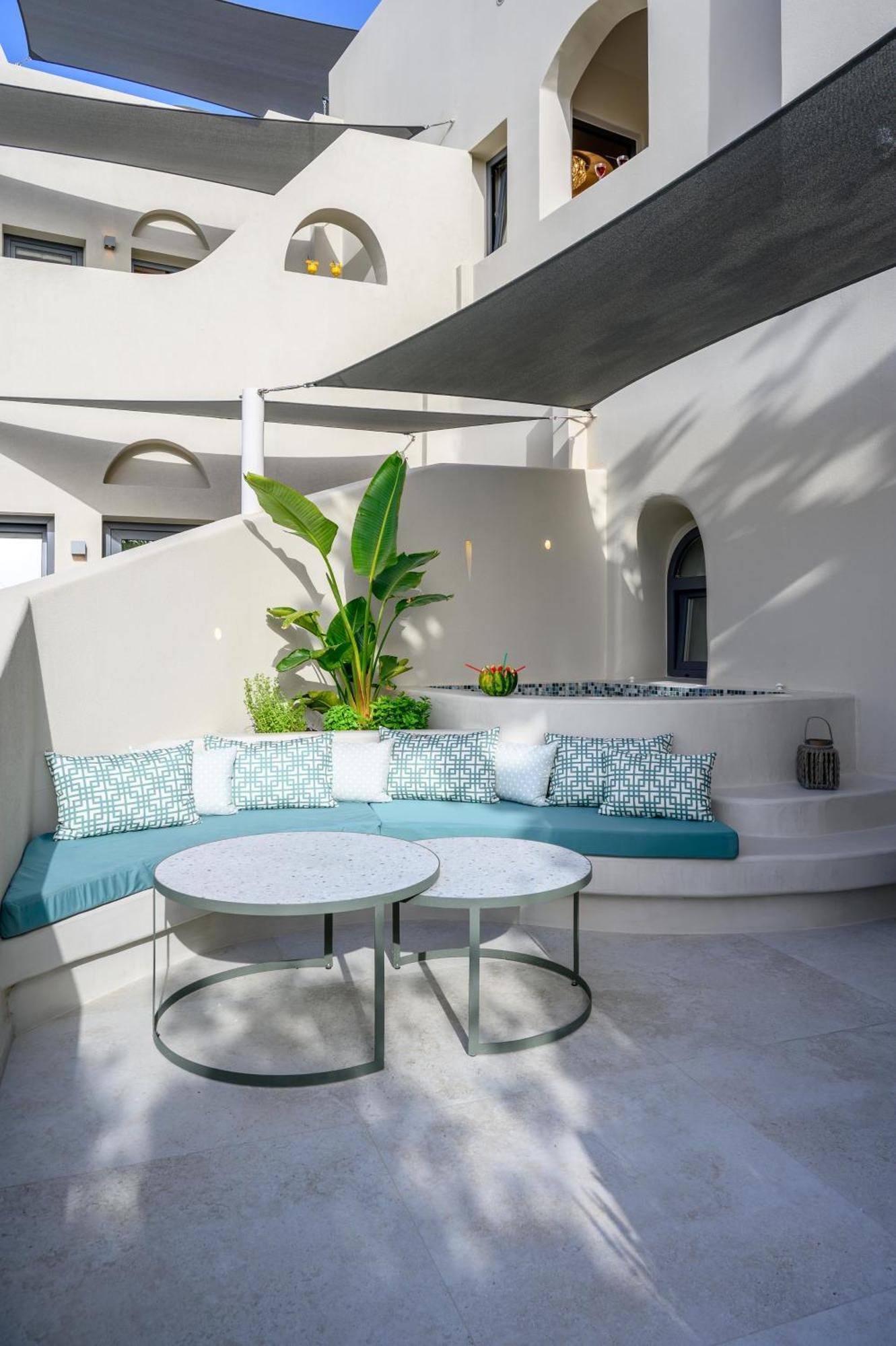 Galaria Serenity Suites Vothon Exterior photo